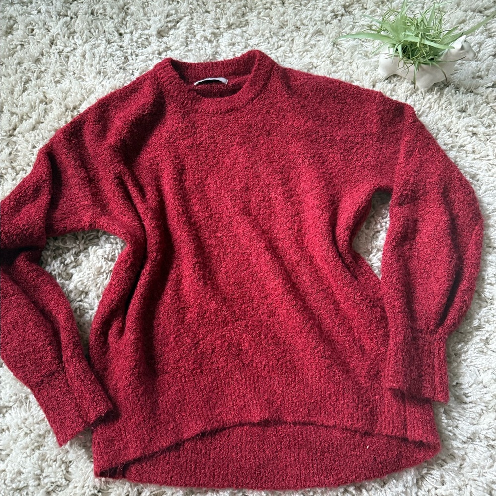 Old navy Soft red sweater with a relaxed fit, made for casual winter wear